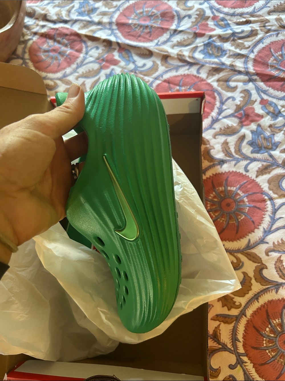 Nike Kids Green Slip-On Foam Clog Water Shoes - Picture 4 of 6